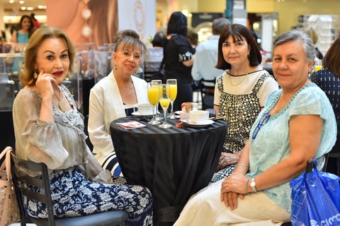 Magaly, Marissa, Laura y María