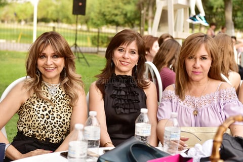 Lucía, María Antonieta y Alma