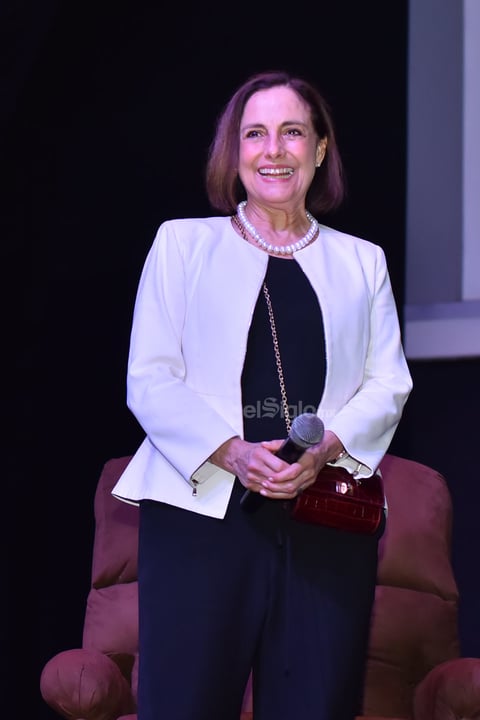 Bracho presentó la película El secreto de Romelia en el Teatro Centauro.