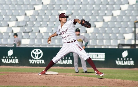Ese batazo despidió del juego a Osuna, quien fue relevado por Eumir Sepúlveda, que sigue sumido en un pésimo momento y solamente ingresó al juego para recibir más castigo, un imparable del 'Mailo' Salas, seguido por tremendo jonrón de Jesús Arredondo, llevándose la barda del derecho para su sexto bambinazo del año.
