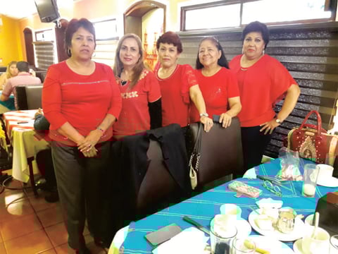 12052019 REUNIóN MENSUAL DE MAESTRAS JUBILADAS.  Norma, Lili, Chela, Rosy y Lupita.