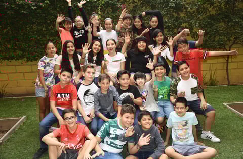 13052019 DISFRUTAN SU NIñEZ.  Grupo de sexto grado del Colegio San Luis.