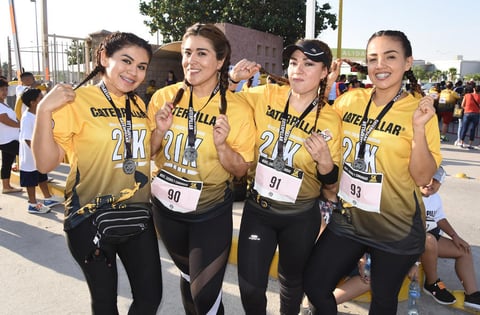 15052019 PARTICIPAN EN CARRERA.  Brenda, Kenci, 'Tota' y 'Potter'.
