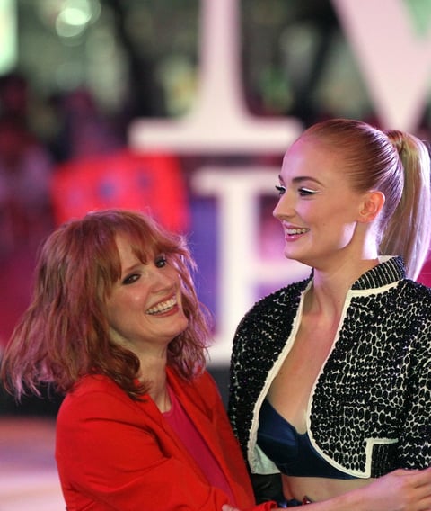 Turner y Chastain promocionan nueva cinta de X-Men en México