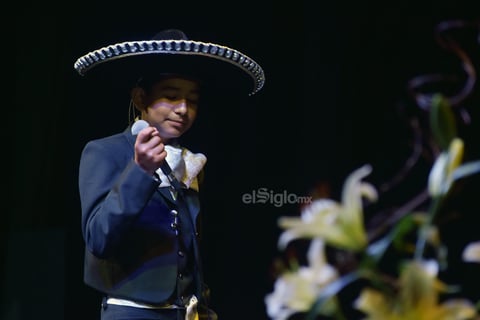 En el tributo de igual manera participaron Alicia Olague y Humberto Bejarano.