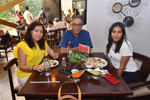 19052019 Elsa, José Luis y Daniela.