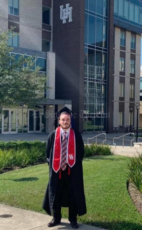 19052019 LAF Armando Navarro Pastrana en su graduación en el Fertita Center de la University of Houston.