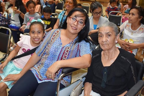 20052019 Mariana, Magdalena y Concepción.
