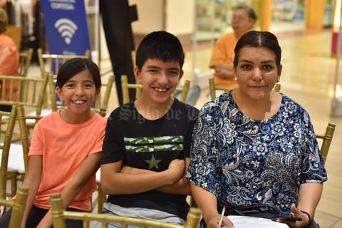 20052019 Lety, Yeshua Y Karol.