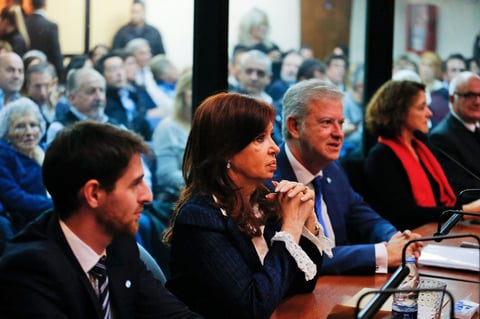 Comenzó el juicio por corrupción contra la expresidenta argentina Cristina Fernández de Kirchner.