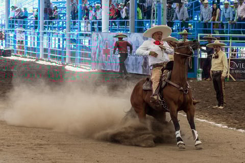 Por la tarde saltaron al lienzo Rancho Quevedeño, Charros de La Laguna y Valle de Saltillo.