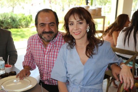 Suri y Constanza celebran Comunión