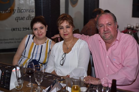 Eduardo, Gina y Gina