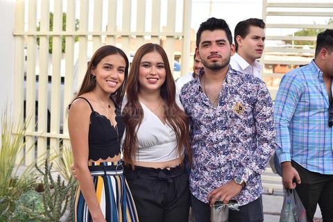 28052019 CELEBRA SU CUMPLEAñOS.  Pepe Quirarte con Marifer y Andrea.
