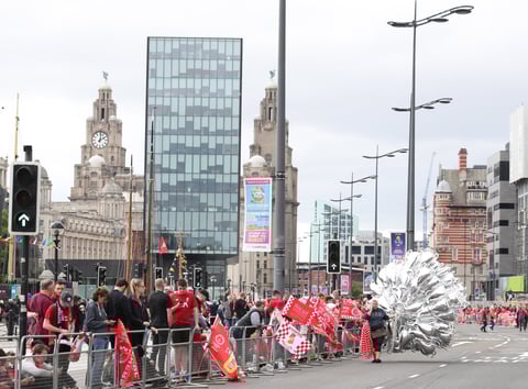 Liverpool festeja su título de la Champions con desfile