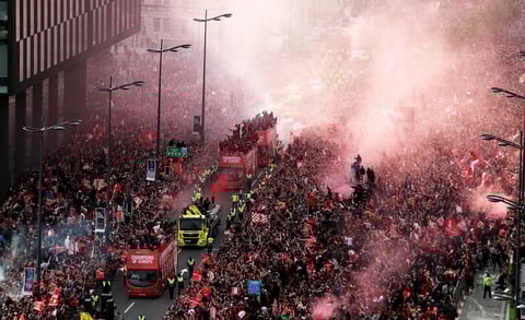Liverpool festeja su título de la Champions con desfile