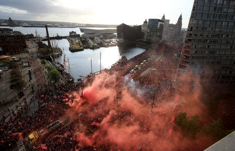 Liverpool festeja su título de la Champions con desfile
