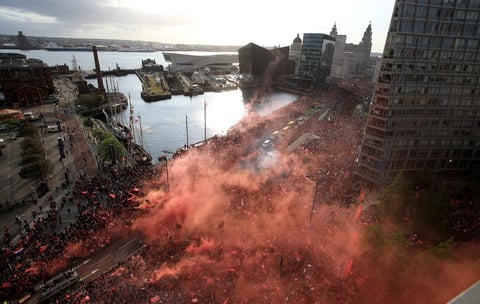 Liverpool festeja su título de la Champions con desfile