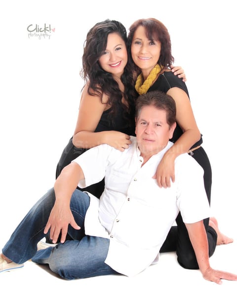 02062019 Josefa Ríos Viramontes en compañía de su esposo, Lic. Fermín Cordero Uresti, y su hija, Cinthia Cordero Ríos.