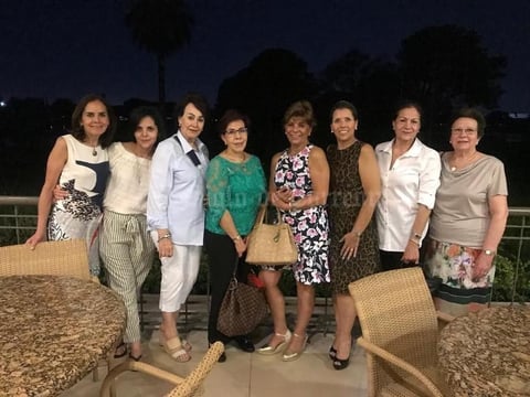 01062019 EN GRATA VELADA.  Pecky, Marcela, Yeye, Tere, Helue, Rocío, Minerva y Lali.