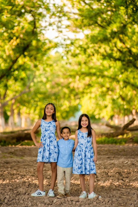 01062019 PRIMOS.  María Inés Priego, Francisco Priego y Valentina Rodríguez.
