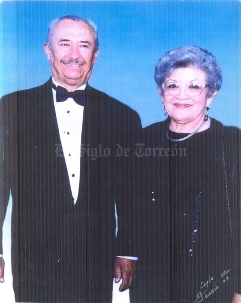 02062019 RECUERDO DE 1985.  Eliseo González y María Elena Chairez de González.