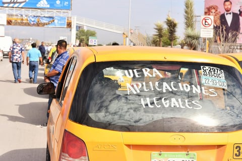 La protesta inició en las instalaciones de la explanada de la Expo Feria de Torreón.