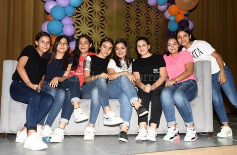 05062019 Valeria, Regina, Luciana, Paulina, Ana Pao, Bárbara, Renata y Marifer.