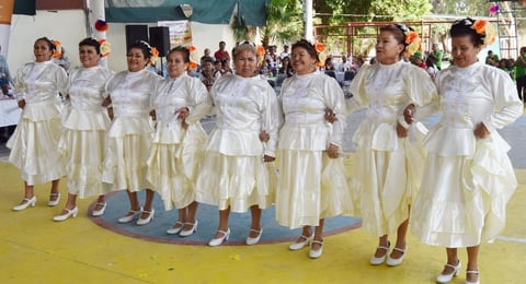 05062019 Grupo de Danza de las Jubiladas de Tlahualilo, Durango.