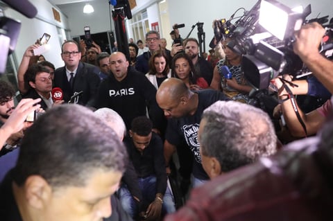 Neymar se presenta a declarar en comisaria de Brasil