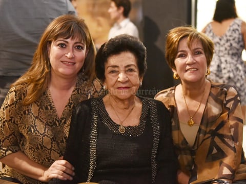 Elizabeth, Aurora y Jazmín