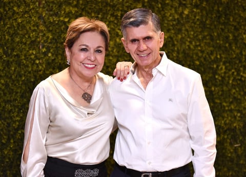 Sofía Anaya de Méndez y Jaime Méndez Vigatá