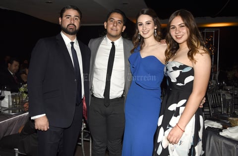 Patricio, Daniel, Mayra y Fernanda