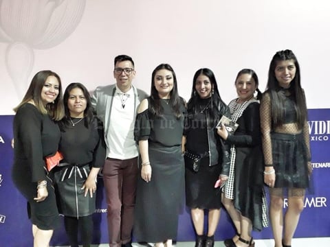 08062019 Diseñadoras del Colectivo 10 de 10 y el artista en joyería, Pineda Damián.
