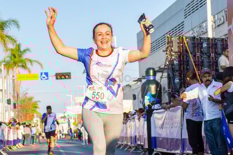 En cuanto a las damas, Joan Cherop Massah se adjudicó el primer lugar general y fue la primera de la Libre, en seguida entró la duranguense Daniela García Vélez poniendo el alto el nombre de su estado y completó el podio Cristina Muñiz Vargas.