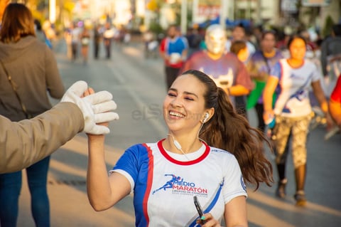 Una fiesta fue la que se vivió en el evento atlético.
