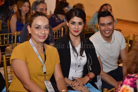 10062019 Celia, Gloria y Héctor.