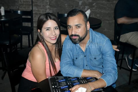 11062019 Gaby y Tato.