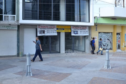 Son sólo 16 cuadras de este concepto comercial que precisamente llega hasta la calle Zaragoza.