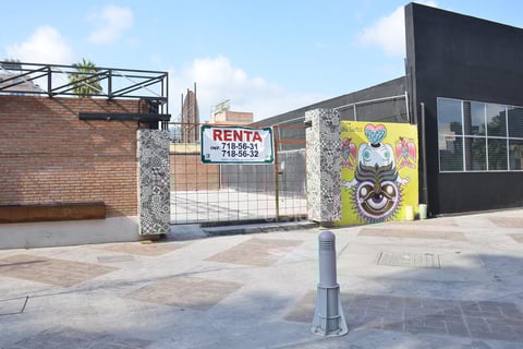 En algunos sectores del Paseo Morelos hay brotes de aguas negras como es el caso de la calle Zaragoza y Morelos.