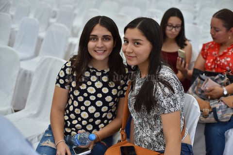 12062019 Lily y Karla.