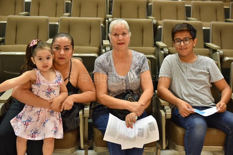 12062019 Gabriela, Victoria, Eloísa y Diego.