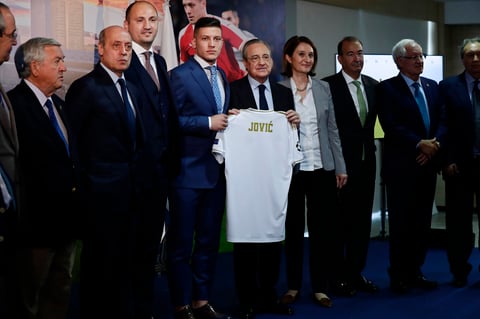 Luka Jovic vive su primer día como jugador del Real Madrid