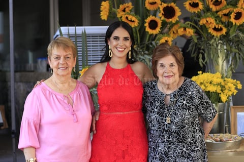 13062019 DESPEDIDA DE SOLTERA.  Andrea con Christa y Carmen.