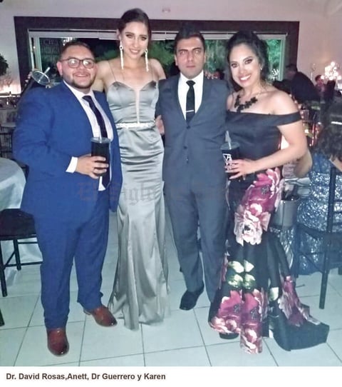 13062019 EN FESTEJO.  David Rosas, Anett, Dr. Luján y Karen.