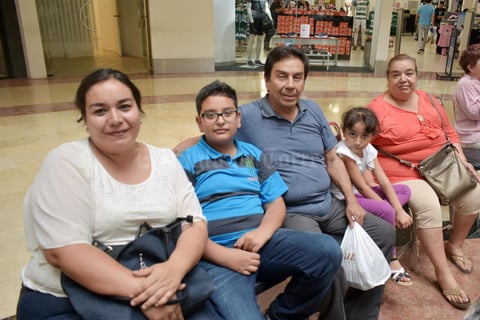 13062019 Claudia, Santiago, David, Rebeca y Guadalupe.