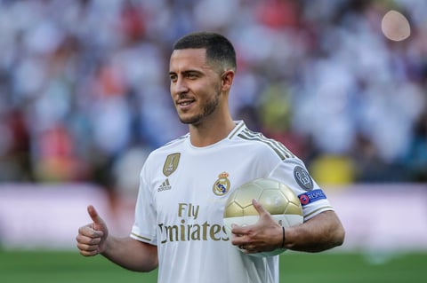 'Esta es tu casa. Ya estás donde querías estar, eres jugador del Real Madrid y formas parte de este estadio. Vas a sentir la pasión de los que quieren sentir tu talento. Aquí vas a recibir el cariño de tus seguidores. Querías estar aquí y tu trabajo lo ha logrado después de un esfuerzo en un gran club como el Chelsea. La afición tiene depositada en ti un montón de sueños', finalizó.