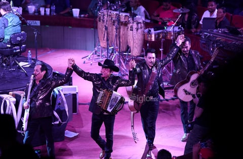 Tigres del Norte llegan al corazón de los laguneros