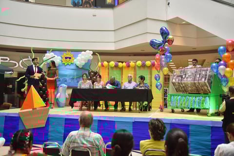 15062019 Con gran éxito, se llevó a cabo este tradicional sorteo en Plaza Cuatro Caminos.