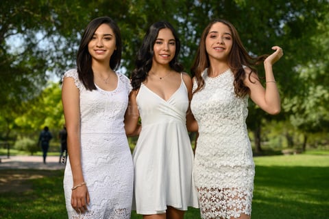 16062019 GRADUADAS.  Cinthia, Valeria y Renata en su graduación de cursos en Monclova.
